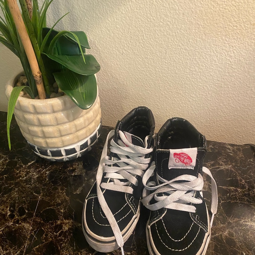 Used kids shoes